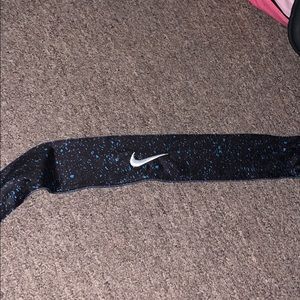 Nike headband